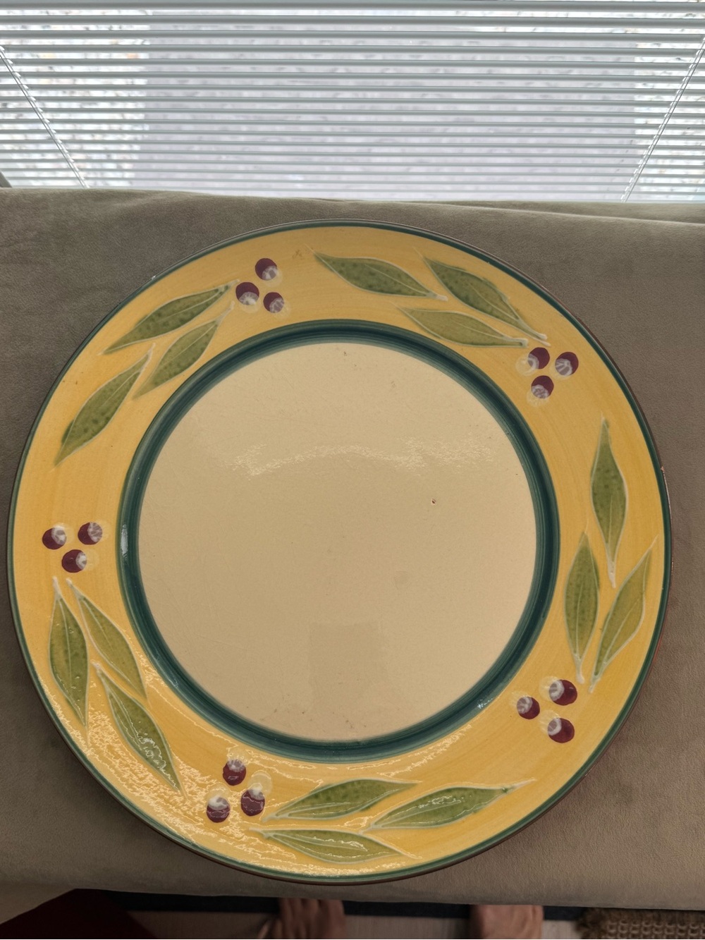 XL Crate&Barrel Yellow and Green Olive Motif Dinner Plate